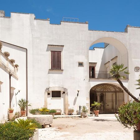 Palazzo Francesco Grassi Bed & Breakfast Aradeo Exterior photo