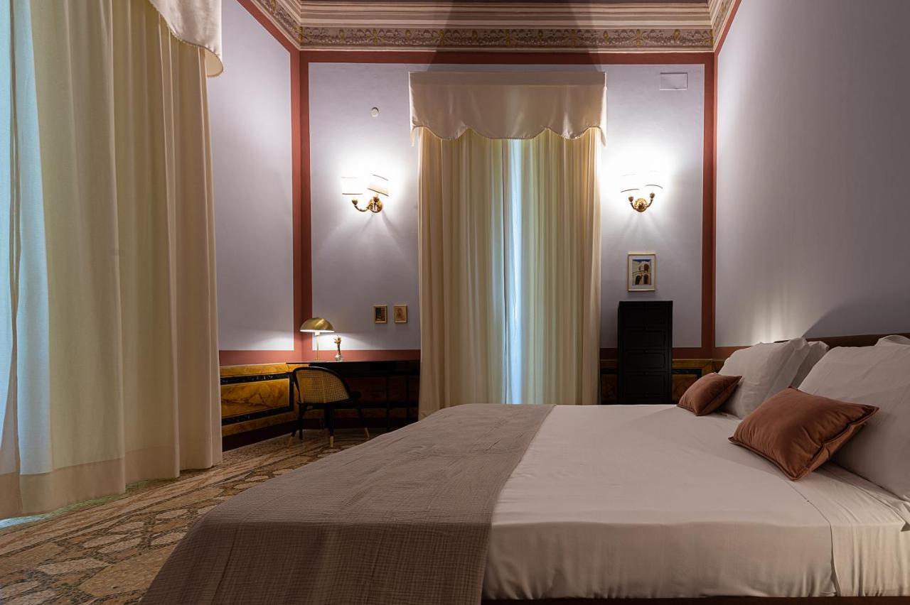 Palazzo Francesco Grassi Bed & Breakfast Aradeo Exterior photo