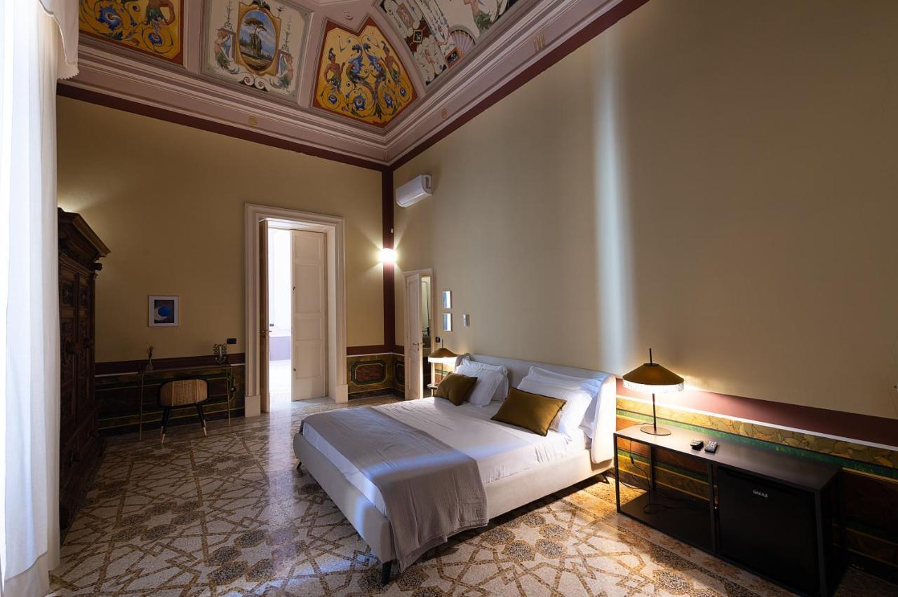 Palazzo Francesco Grassi Bed & Breakfast Aradeo Exterior photo