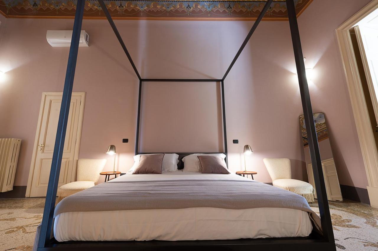 Palazzo Francesco Grassi Bed & Breakfast Aradeo Exterior photo