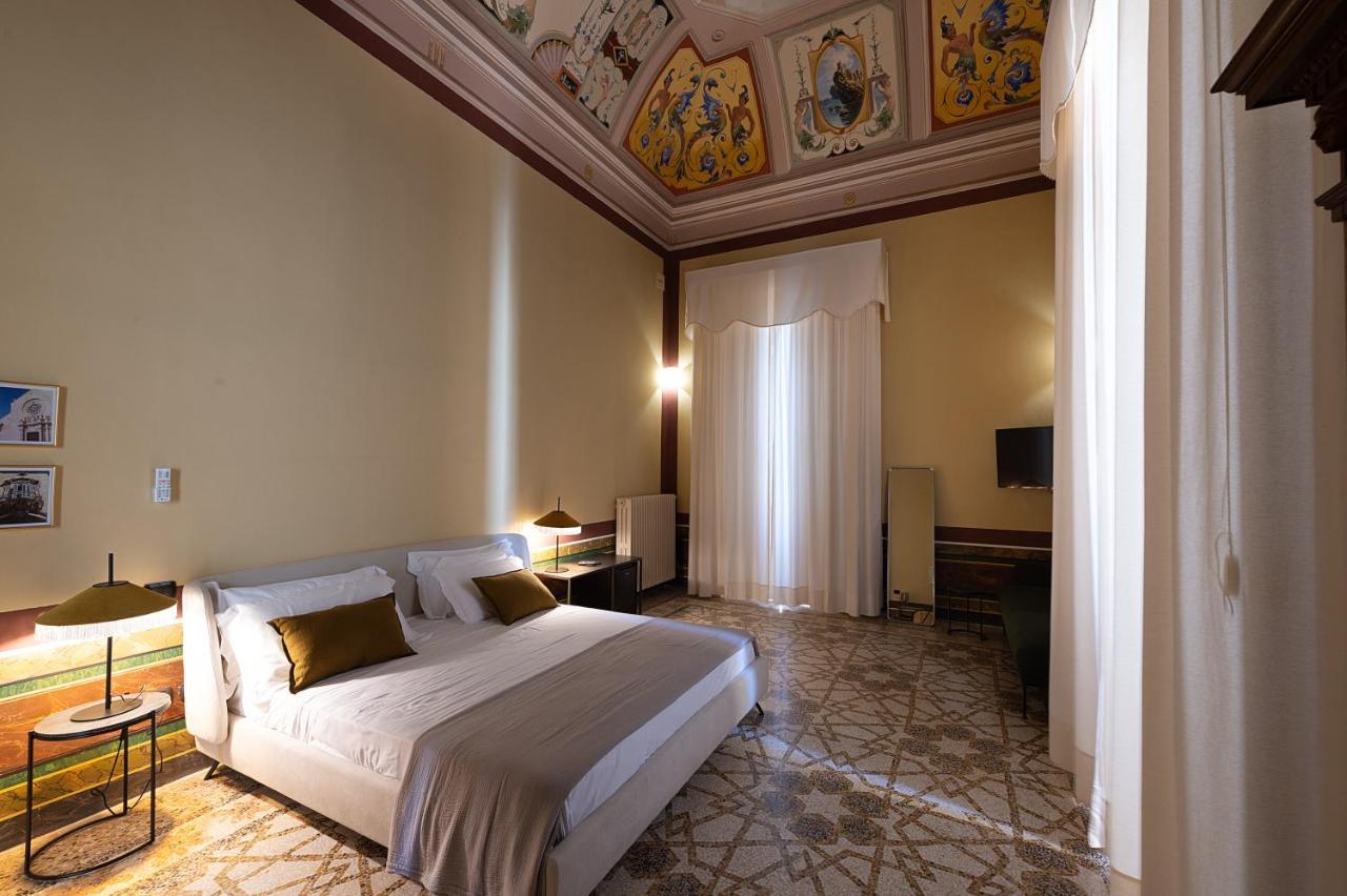 Palazzo Francesco Grassi Bed & Breakfast Aradeo Exterior photo