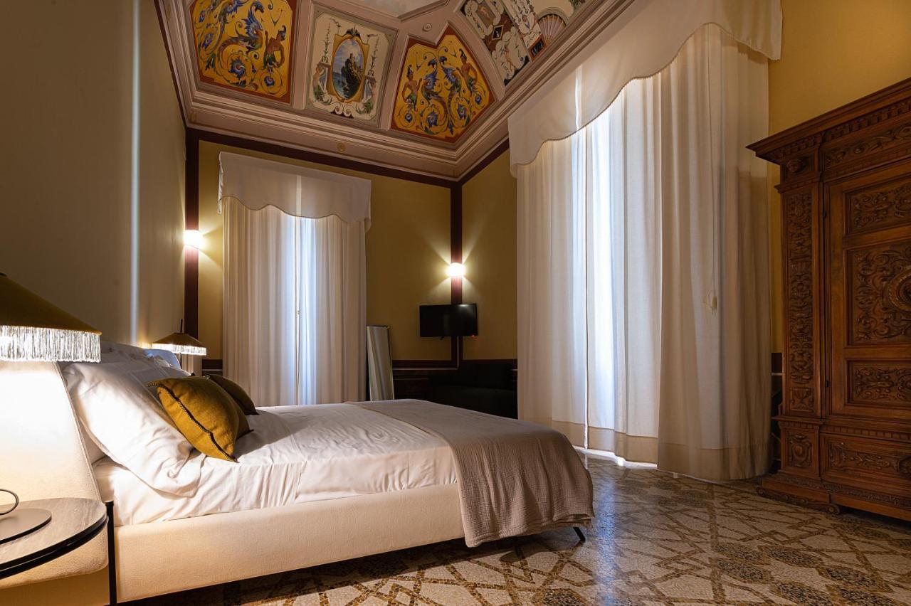 Palazzo Francesco Grassi Bed & Breakfast Aradeo Exterior photo
