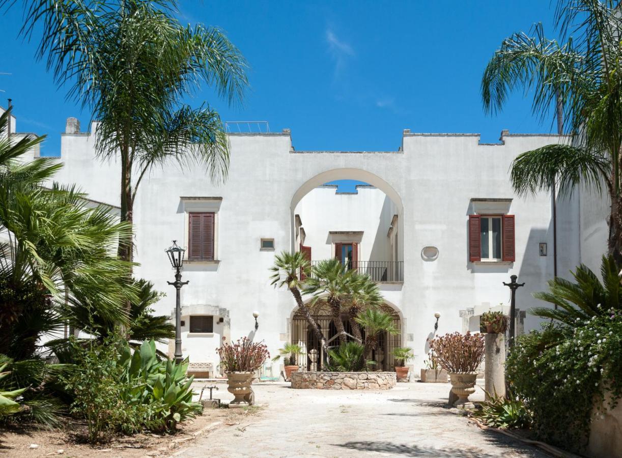 Palazzo Francesco Grassi Bed & Breakfast Aradeo Exterior photo
